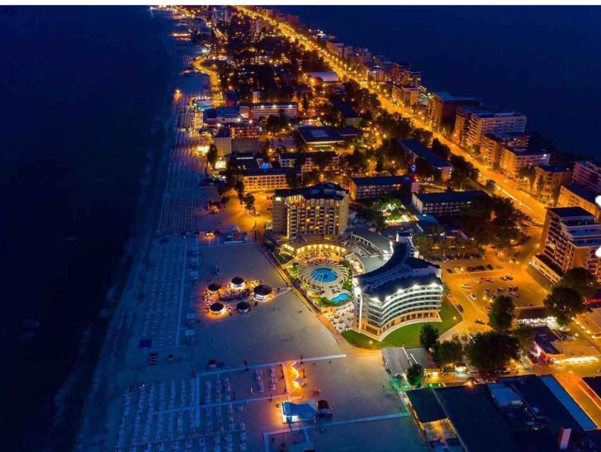 Summerland Relax Apartments Mamaia Exterior photo